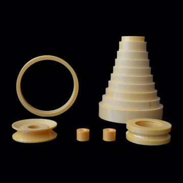 Componenti in ceramica di lavorazione a maglia