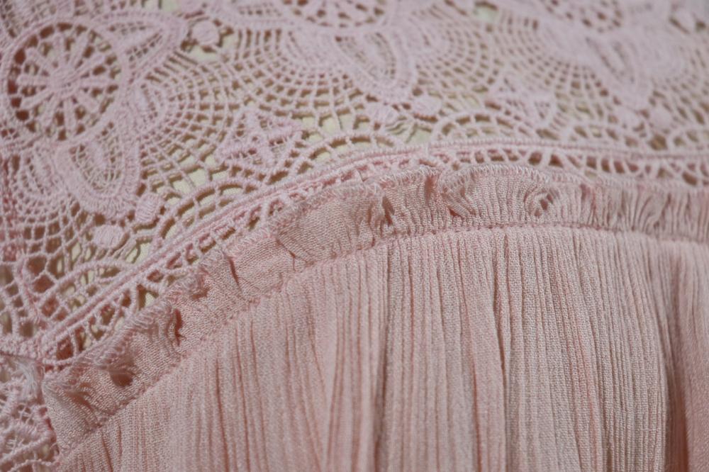 Ladies' Long-Sleeved Blouse With Lace Collar