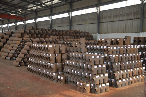 Alloy pipe fitting stock