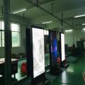 Display a LED per poster da standing mobile utilizzato all'aperto