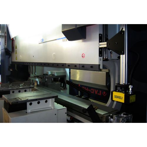 Фото-электронный пресс-тормоз