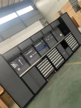 Customizable Stanley Tool Boxes, Cabinets & Workbenches for Workshop and Garage Storage