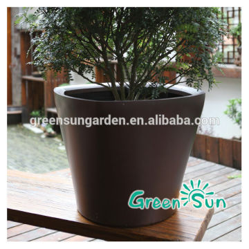 OCEANS Large Outdoor Flowerpot Classic Plastic Flower Pot