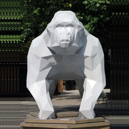 Custom outdoor large resin fiberglass geometric king kong statue