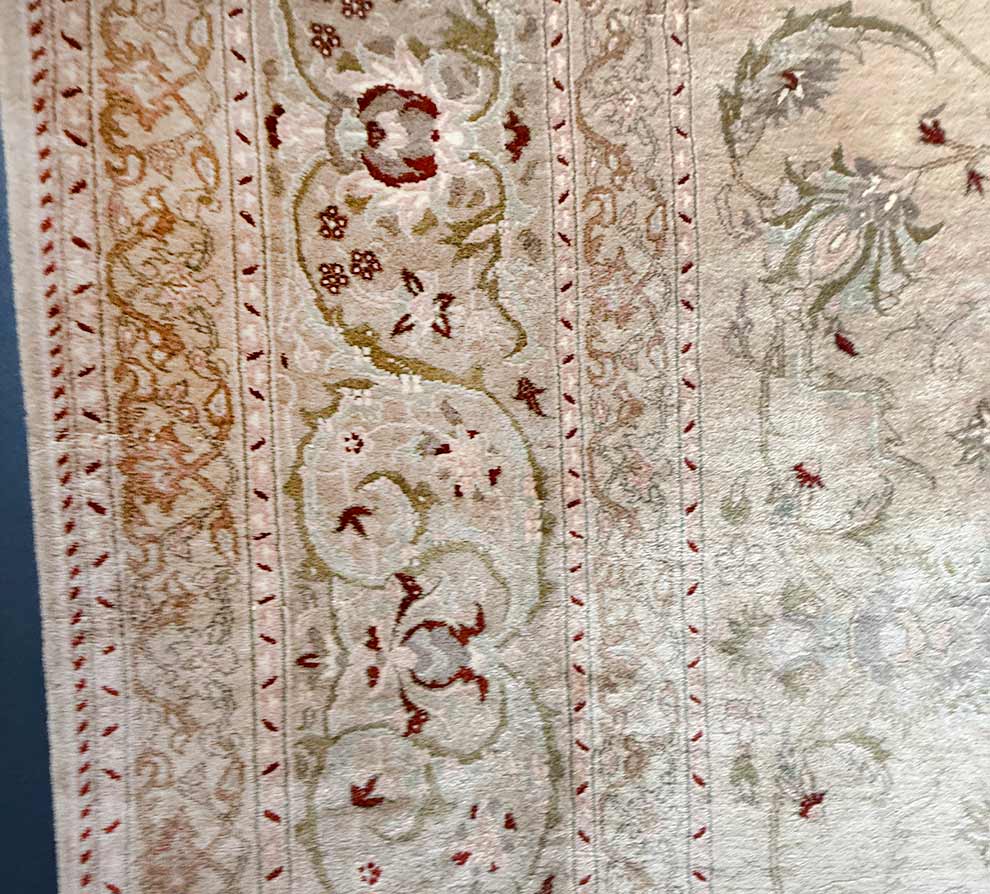 Hand-Knotted Indian Pure Mulberry Silk Rug