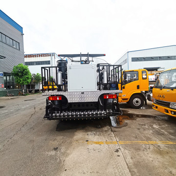 Dongfeng Asphalt Distributor Truck