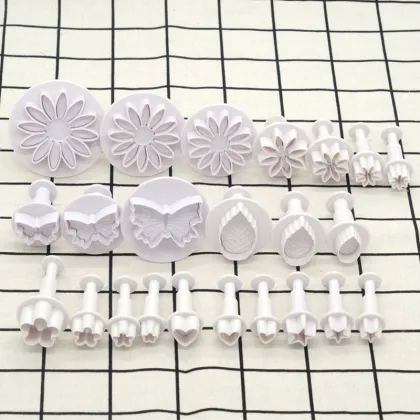 Custom Bakeware Cake Cookie Decoration Tools Set: Halloween Christmas Plastic Cookie Cutters