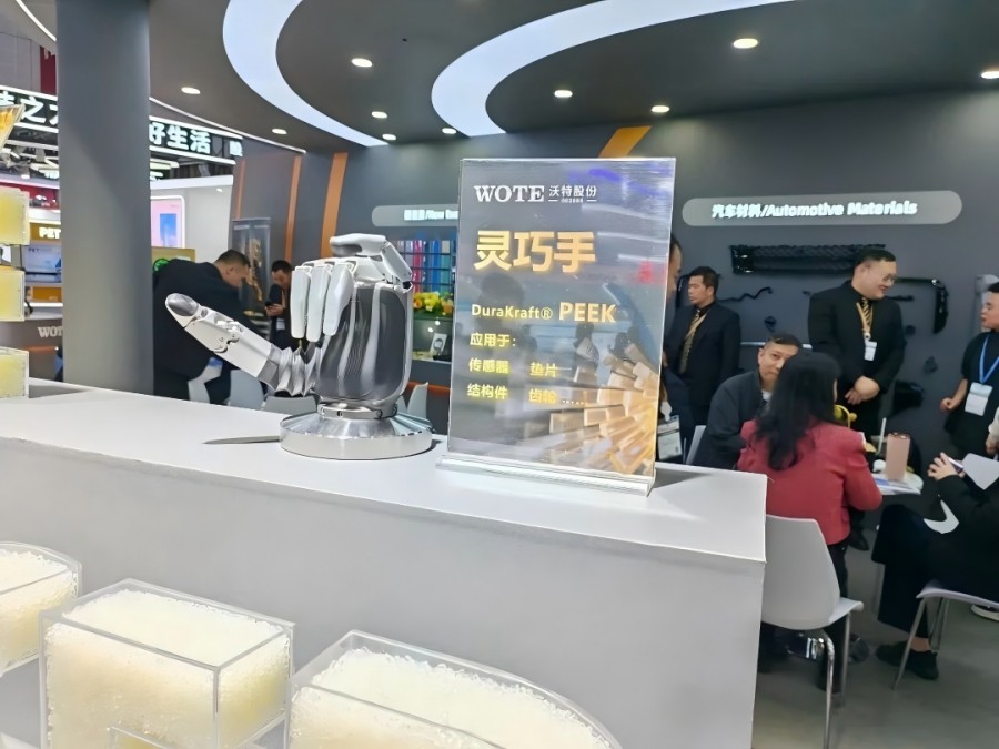 Wote PEEK in Robotic Applications