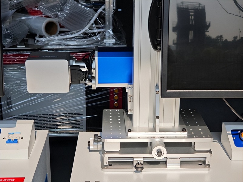 Chuke Intelligent Side-mounted Fiber Laser Marking Machine Successfully Delivered, Production Line Remains Uninterrupted!