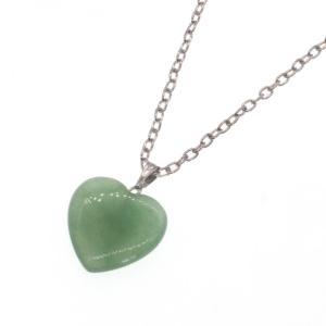 Colgante de corazón de aventurina verde natural y cadena de 45 cm