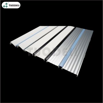 Sistema de teto linear em forma de U de alumínio