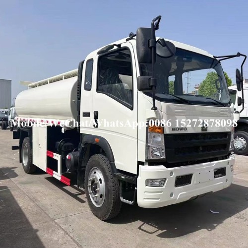 Sinotruk howo 5000l camión de combustible