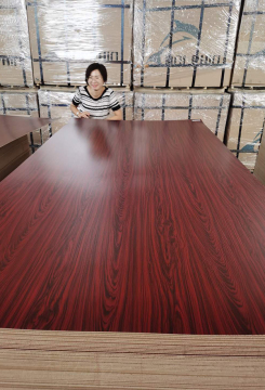 Environmentally friendly Pine Plywood Veneer for Decoration