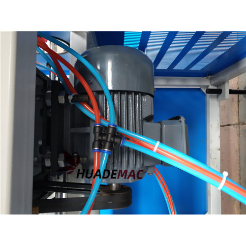 Macchina per la produzione di tubi in PVC a 2 fili