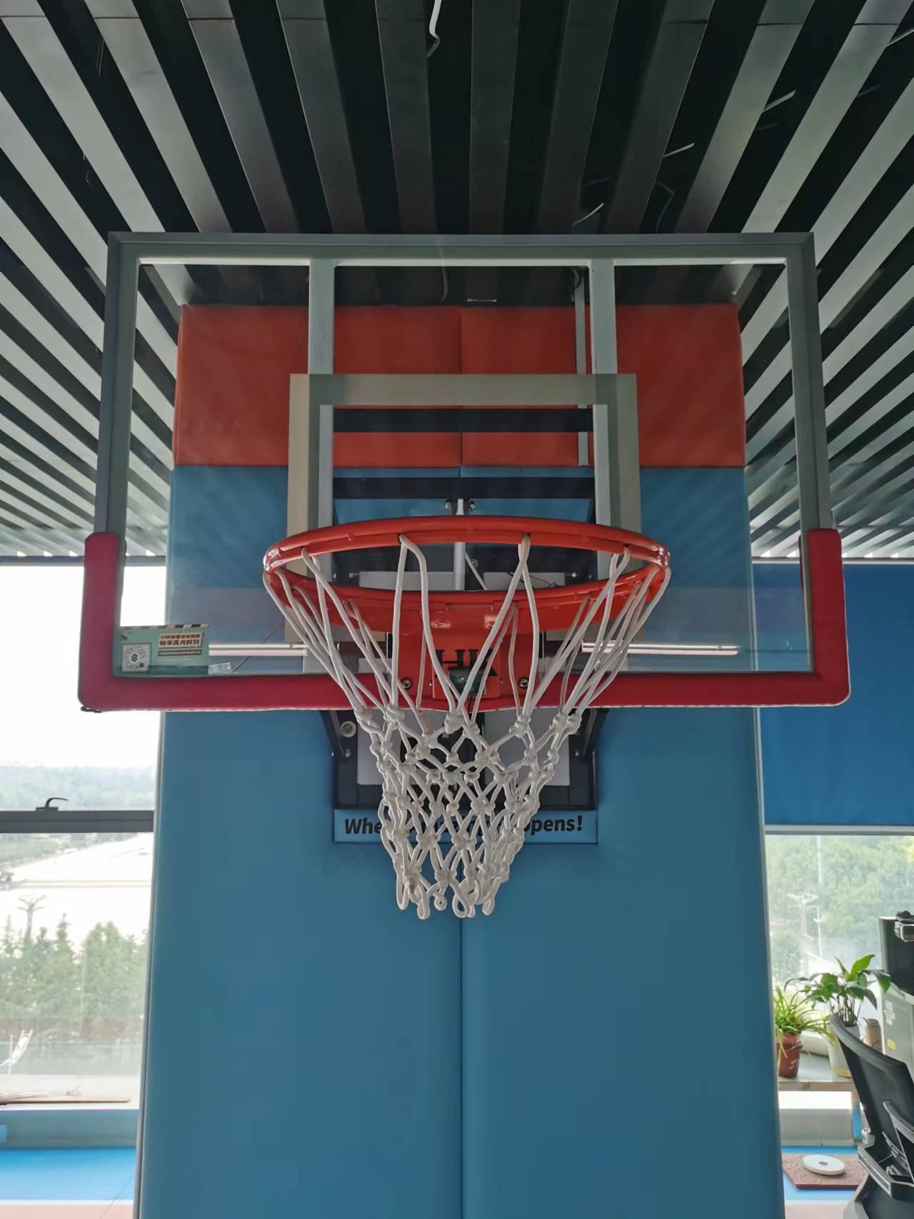 Wall mounted electric lift Children basketball hoop
