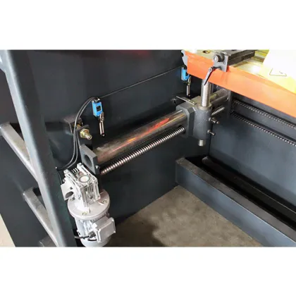 Chinese Factory Direct Sales: Amada Same Type Hydraulic CNC Bending Machine for Large Sheet Metal Bending