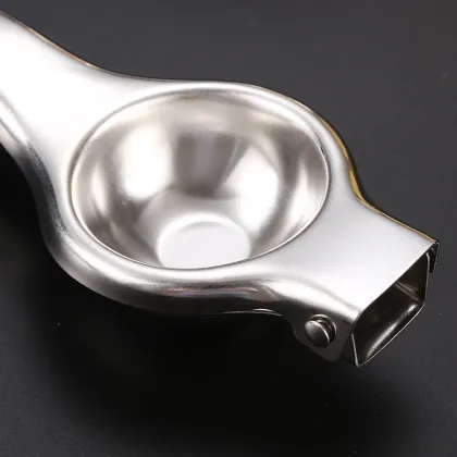 Children's complementary food manual juicer