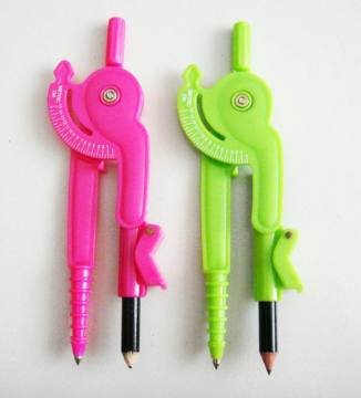 Color Compasses with Scale