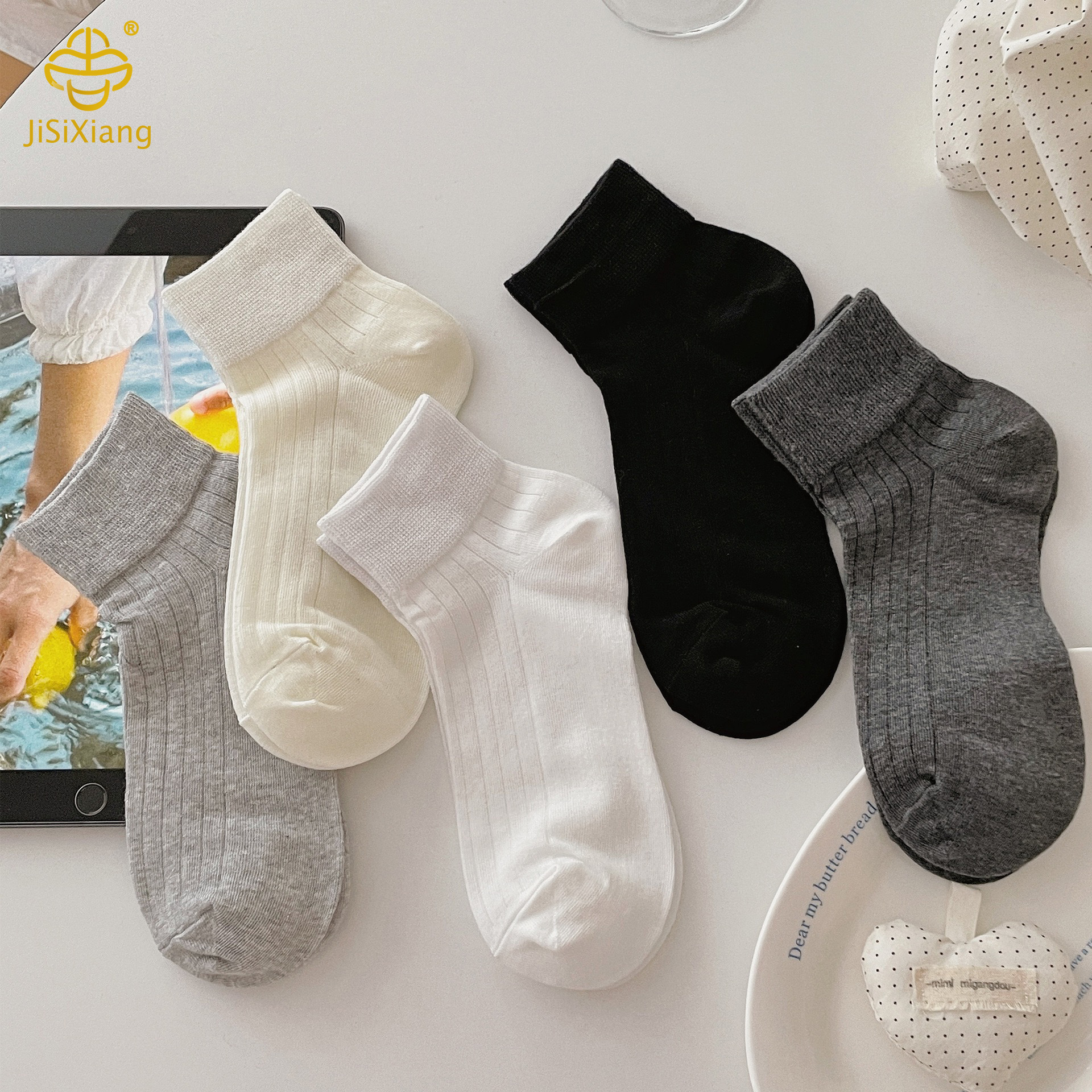 Korean version of simple mesh socks