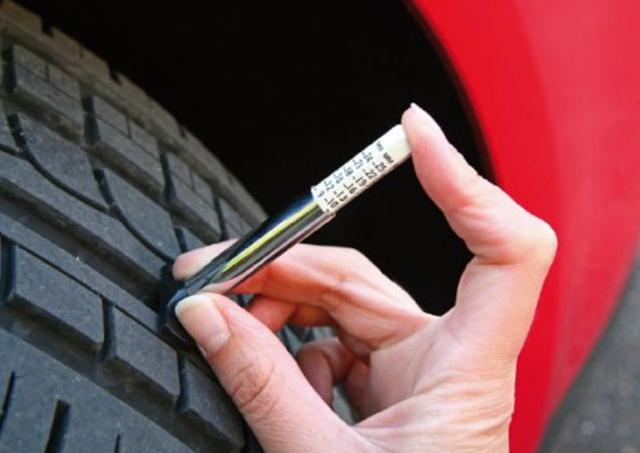 use tire depth gauge