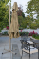 Perabot Taman dengan naungan payung Teres mewah