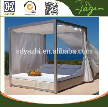 Popular and modern Beach PE Rattan Sunbed outdoor furniture