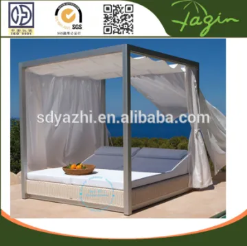Popular and modern Beach PE Rattan Sunbed outdoor furniture