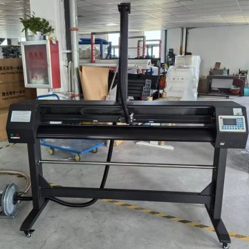 Cutting Plotter with Laser Cutting Knife and CCD Camera