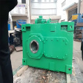 Mixing gearboxes for paint production