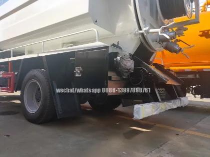 SINOTRUCK HOWO 6,000 liters Sewer Dredging & Cleaning Truck