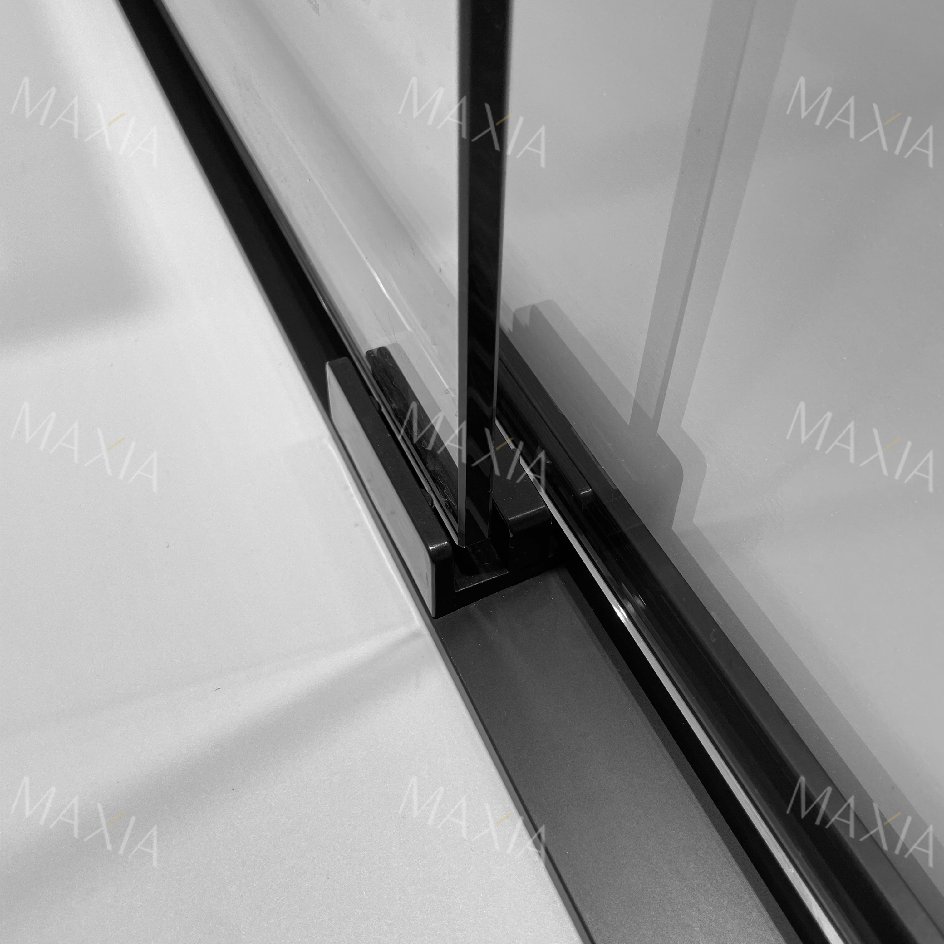 Простой скрытый шкинг стеклянный душ экрана