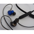 Earbud Olahraga Nirkabel dengan Mikrofon