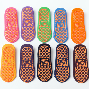Sky Zone 100% Cotton Custom Antibacterial Trampoline Sports Socks with Anti-Slip Grip for Trampolines