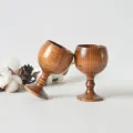 Tazza in legno naturale di giuggiola con manico