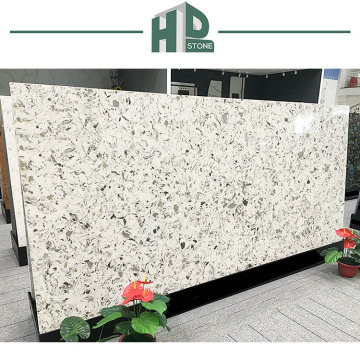Dalle de pierre de quartz artificielle blanche personnalisée pour applications murales et comptables