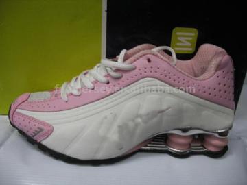 SNEAKERS--r4-034