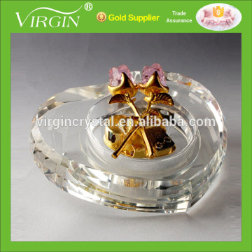 Wholesal cheap heart shape crystal glass music box for wedding gift items
