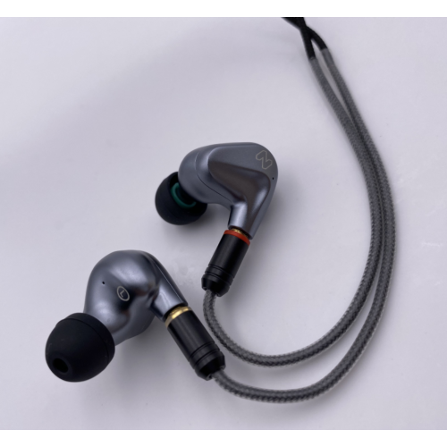 HiFi in-Ear Earphone for Audiophile Musicians