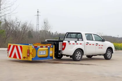 FOTON pickup road Anti-Collision Buffer Truck