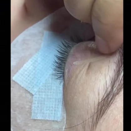 600-Piece Roll of Natural Invisible Double Eyelid Tape Stickers for Eyelash Extension