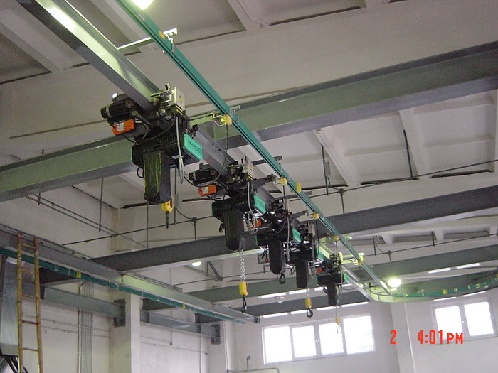 Double-girder Articulated Light Crane