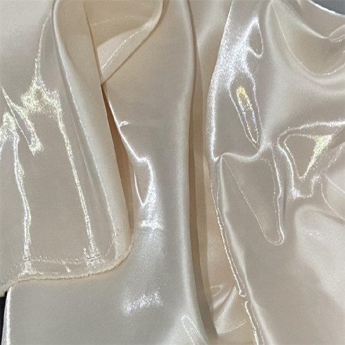 Crystal de tissu satiné liquide brillant pour robe de mariée