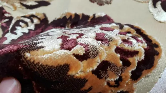 Knitted Polyester Yarn-dyed Jacquard Fabric for Sofa