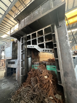 scrap steel iron multi blade hydraulic cutting machine
