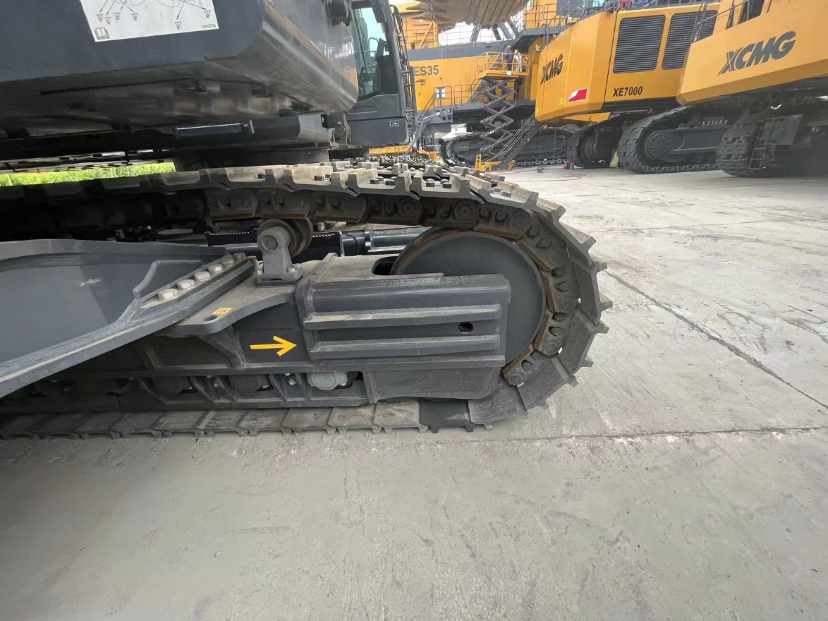 Used XCMG XE750G crawler excavator