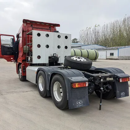 Hot Sale: CMAC 430HP Valin Hanma 6X4 CNG Tractor Truck in Kazakhstan