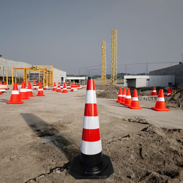 90cm Black Vinyl Rubber Traffic Cone for Supplier Reflective Safety