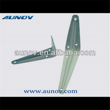 Factory provided single slot shelf bracket
