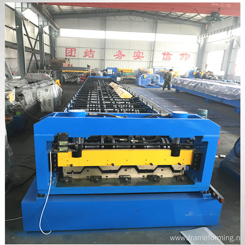 Floor metal deck roll forming machine