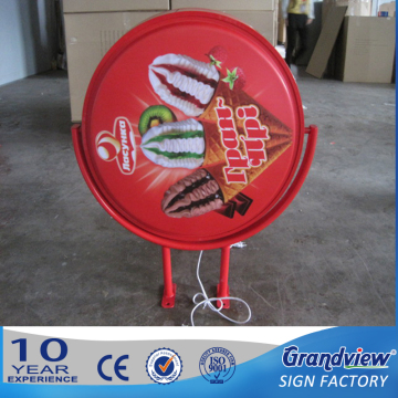 Outdoor round molded vacuum formed sign
